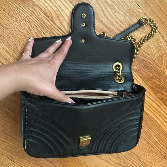 Chainlink Shoulder bag • priced to ship asap - Picture 7 of 7